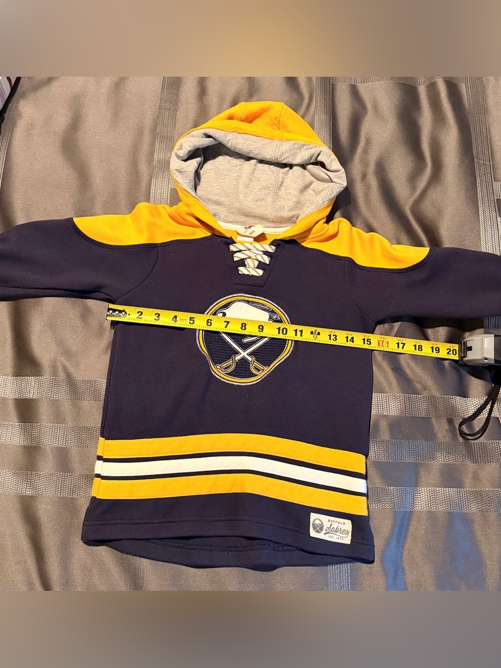 Kids Buffalo Sabres Hockey Hoodie Kid size Large (7)